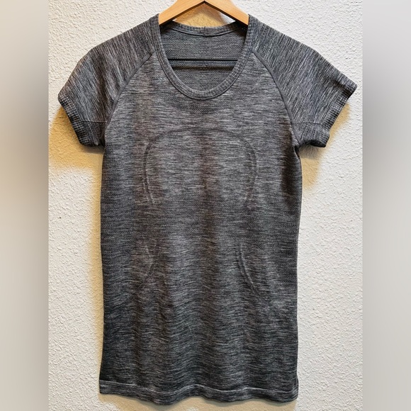 Lululemon Swiftly Tech Short-Sleeve Shirt Size 10 Gray - Picture 2 of 5